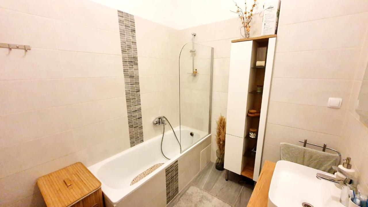 Ferienwohnung Stylische Ruheoase Wien Exterior foto